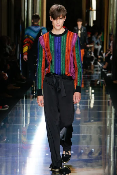 Look 50
